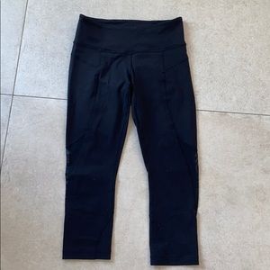 Lululemon Black cropped leggings mesh and cut outs